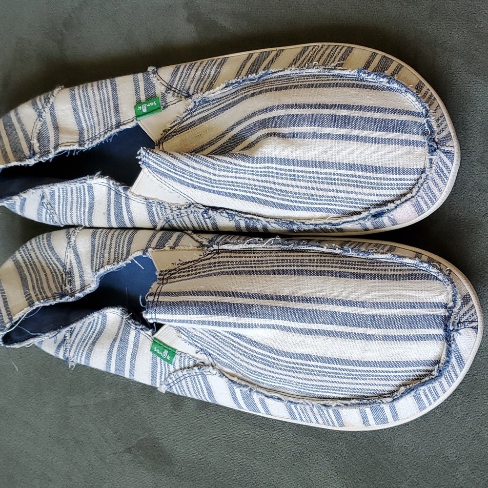 Sanuk for men, great condition